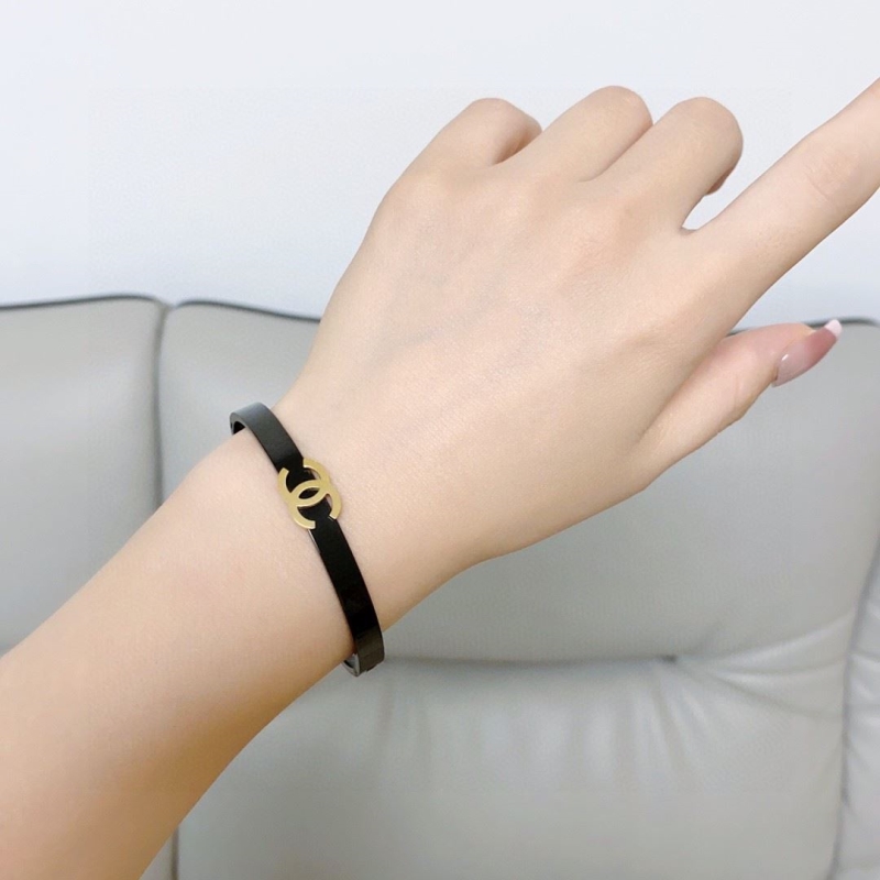 Ch**el bracelets